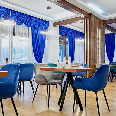 Hotel Kayus Buşteni Exterior foto